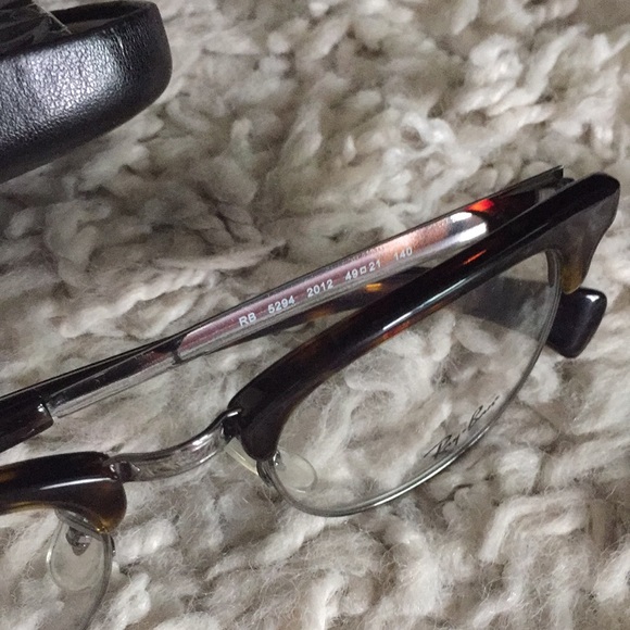 Brand New Ray Ban clubmaster glasses - Picture 2 of 4